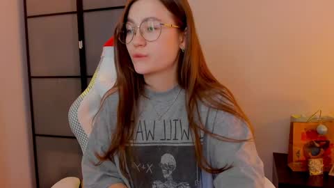 Mia with a big heart  online show from 01-12-25, 06:17