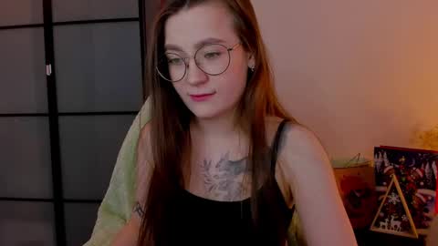 Mia with a big heart  online show from 02-12-25, 03:51