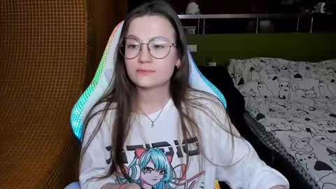 Mia with a big heart  online show from 03-06-25, 01:57