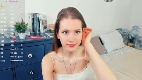 Ashley online show from 04-21-26, 01:06