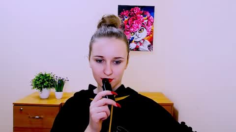 Snapshot of _nicole_new chatting on 01-13-25, 03:58 Nica online show from 01-13-25, 03:58