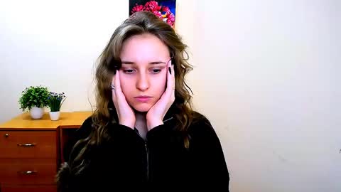 Snapshot of _nicole_new chatting on 02-06-25, 12:26 Nica online show from 02-06-25, 12:26