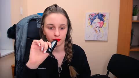 Snapshot of _nicole_new chatting on 02-24-25, 05:53 Nica online show from 02-24-25, 05:53