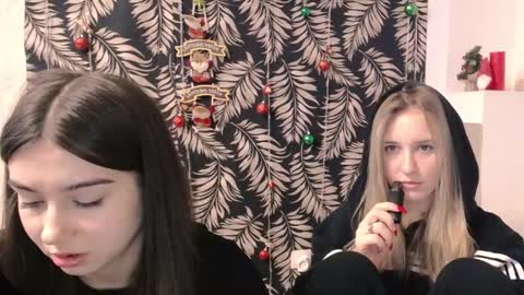 Nica online show from 12-21-25, 10:44