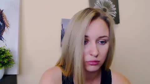 Nica online show from 06-25-26, 10:09