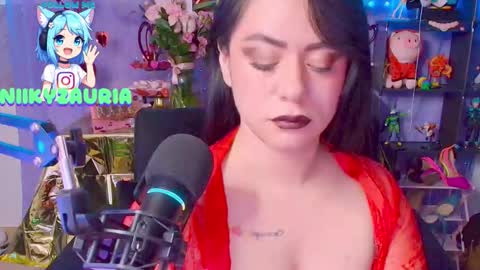 niiky online show from 02-15-26, 06:15