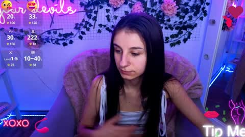 Snapshot of _nika_kik chatting on 01-21-25, 02:59 Nika online show from 01-21-25, 02:59