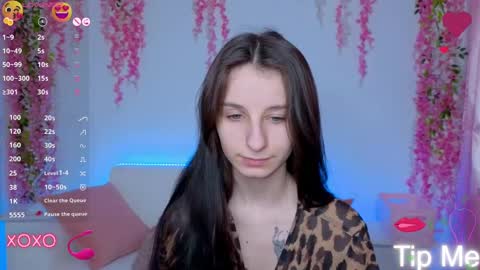 Snapshot of _nika_kik chatting on 02-13-25, 02:09 Nika online show from 02-13-25, 02:09