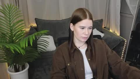 Snapshot of _nikol_cute_ chatting on 05-30-26, 01:57 _nikol_cute_ online show from 05-30-26, 01:57