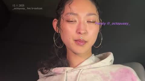 Mikayla online show from 11-12-25, 08:08