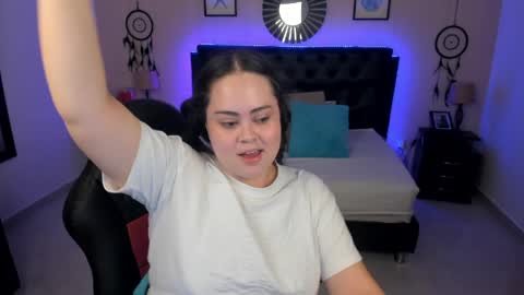 Olivia jones online show from 04-24-26, 01:24