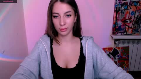 Snapshot of _oliviax_ chatting on 05-15-26, 11:12 Olivia online show from 05-15-26, 11:12