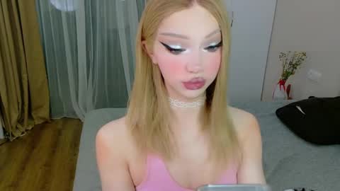 _paprika online show from 11-20-25, 08:41