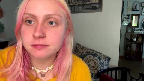 Snapshot of _peaceoutgirlscout_ chatting on 09-28-25, 08:58 _peaceoutgirlscout_ online show from 09-28-25, 08:58