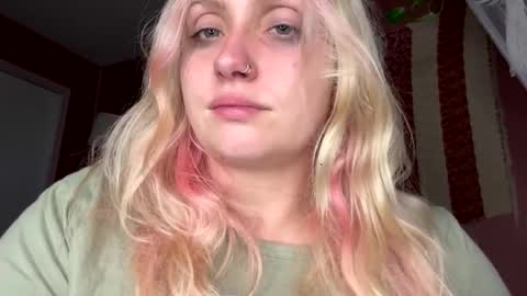 Snapshot of _peaceoutgirlscout_ chatting on 10-17-25, 04:37 _peaceoutgirlscout_ online show from 10-17-25, 04:37