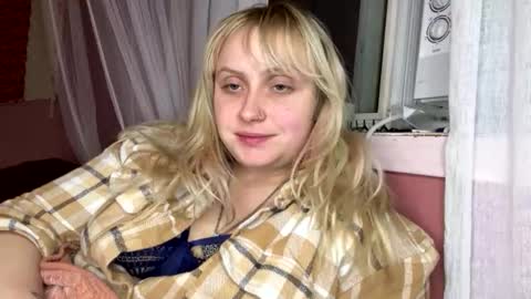 _peaceoutgirlscout_ online show from 11-18-25, 11:48