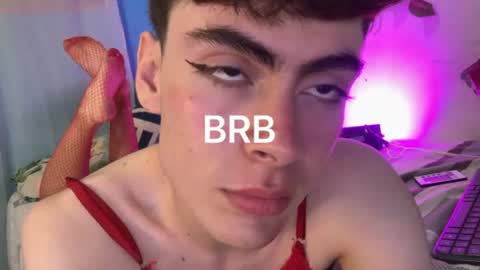 Snapshot of _peachyboy chatting on 06-30-26, 01:06 esteban online show from 06-30-26, 01:06