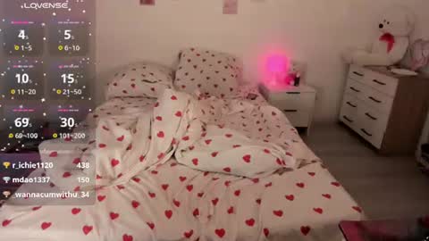 Pinky online show from 06-27-26, 02:34
