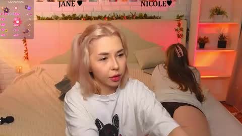 Merlizz Eva Jane Mila Nicole  left to right  online show from 06-14-26, 02:24