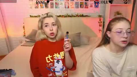 Merlizz Eva Jane Mila Nicole  left to right  online show from 07-03-26, 08:04