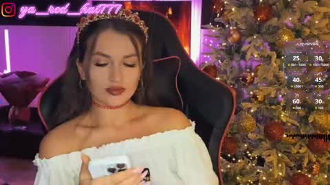 Snapshot of _red_hat_7 chatting on 12-14-25, 05:40 -RED HAT- online show from 12-14-25, 05:40