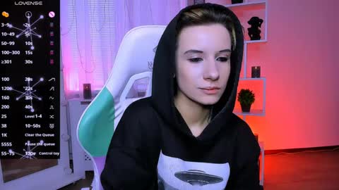 Snapshot of _rein_ramm chatting on 05-03-26, 02:45 Rein online show from 05-03-26, 02:45