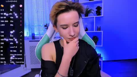 Snapshot of _rein_ramm chatting on 05-05-26, 02:25 Rein online show from 05-05-26, 02:25