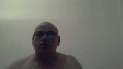 Snapshot of _reyi chatting on 05-18-26, 08:20 REY online show from 05-18-26, 08:20