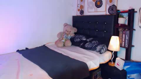 _robinmartinxx online show from 03-04-25, 01:17