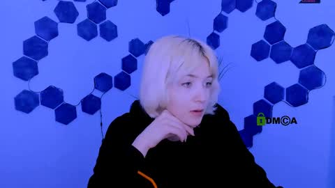 sabrina  online show from 03-27-26, 09:42