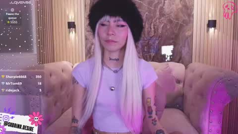 Snapshot of _sabrinaa_1 chatting on 11-04-25, 08:30 Sabrina online show from 11-04-25, 08:30