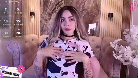 Snapshot of _sabrinaa_1 chatting on 11-18-25, 08:35 Sabrina online show from 11-18-25, 08:35