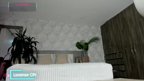 _samantagomez online show from 05-15-26, 11:50
