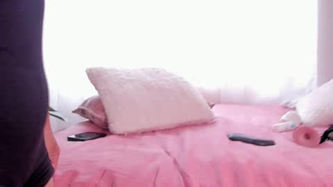 Sandyy online show from 02-18-25, 04:15