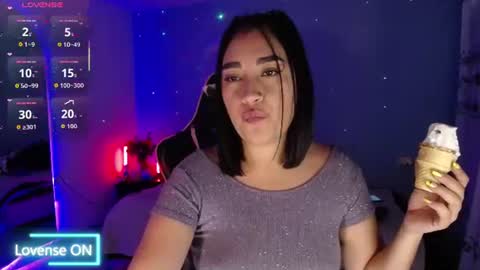  SantaLove  online show from 06-15-26, 08:44