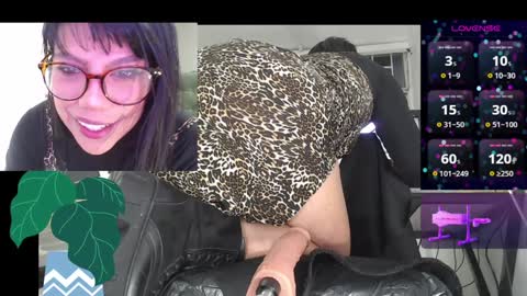 _sarah_escobar online show from 12-31-24, 08:59