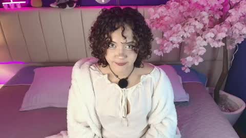 Sara online show from 04-15-26, 03:46