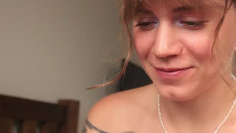 Snapshot of _sensualia_ chatting on 01-16-25, 02:09 Lia online show from 01-16-25, 02:09