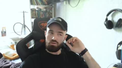 Snapshot of _serious_man chatting on 06-10-26, 02:05 Ask me online show from 06-10-26, 02:05