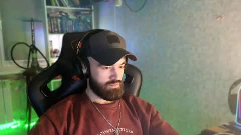Snapshot of _serious_man chatting on 06-22-26, 11:35 Ask me online show from 06-22-26, 11:35