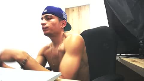 Juan Pablo-independent model online show from 07-06-26, 04:09