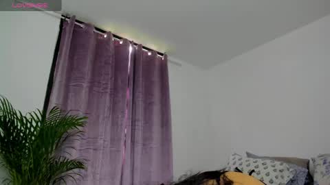 E T H A N      S T A R online show from 02-22-25, 09:04
