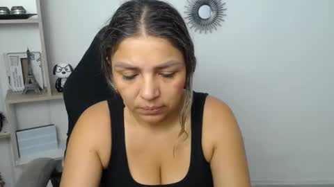 Snapshot of _sexyredhead_ chatting on 06-05-26, 12:22 KATA online show from 06-05-26, 12:22