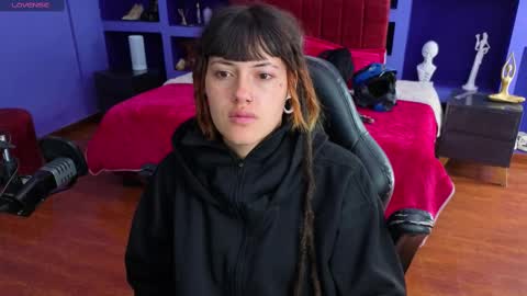 _sharlotte777 online show from 09-18-25, 02:19