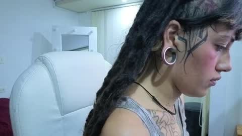 _sharlotte777 online show from 04-26-26, 01:53