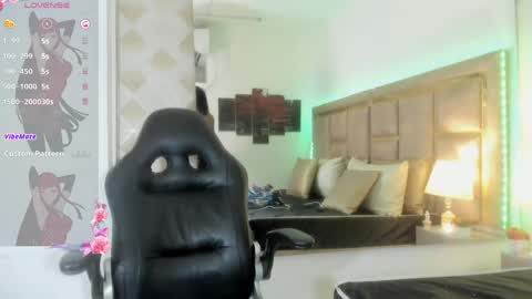 Shirley  online show from 05-20-26, 06:47