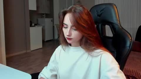 Snapshot of _silverdream chatting on 02-14-25, 12:30 _silverdream online show from 02-14-25, 12:30