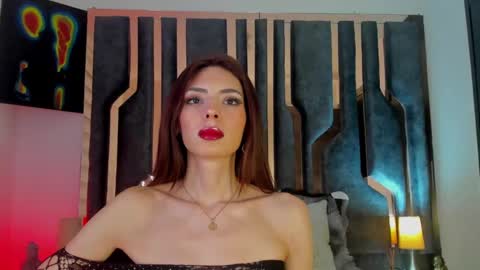 Snapshot of _silvia_vega_ chatting on 12-15-24, 08:41 _silvia_vega_ online show from 12-15-24, 08:41