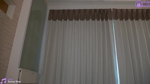 Snapshot of _sirine_ chatting on 12-06-24, 12:12 Marinette online show from 12-06-24, 12:12