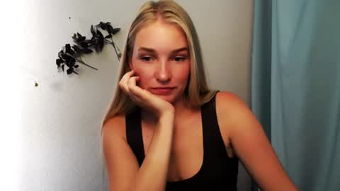 Rachel online show from 06-18-26, 01:59